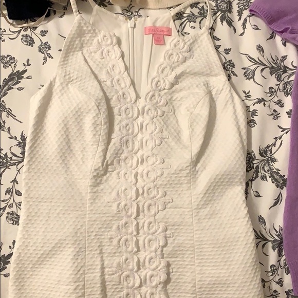 EUC Lilly Pulitzer Magnolia Top in white, size 00 - Picture 5 of 6